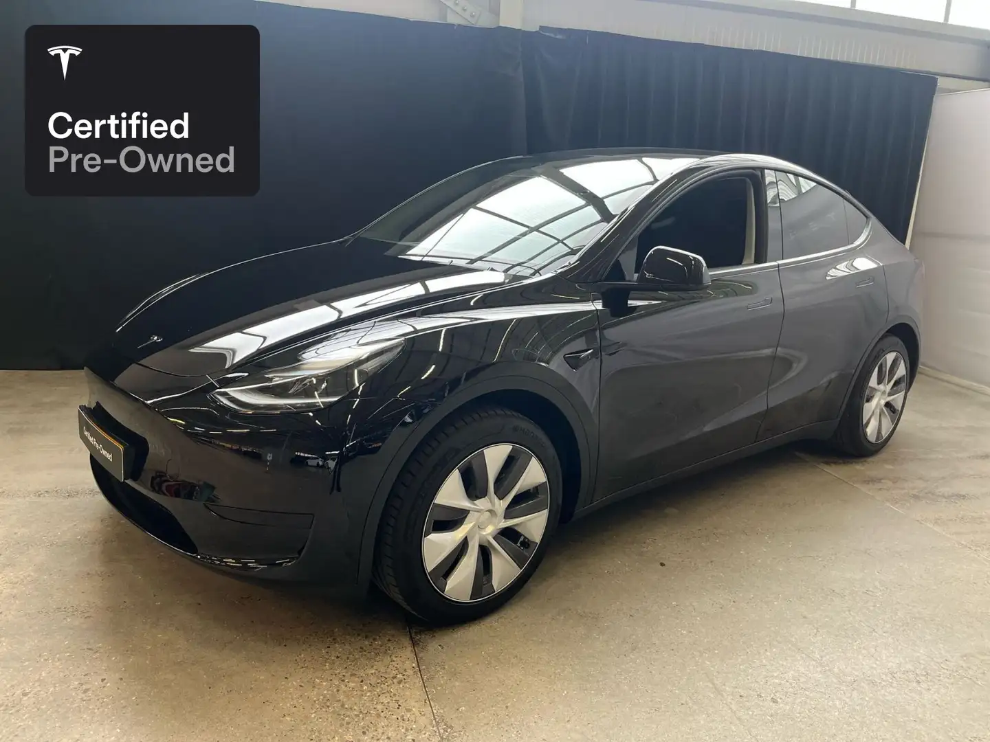 Tesla Model Y Rear-Wheel Drive “Certified Pre-Owned” Noir - 2