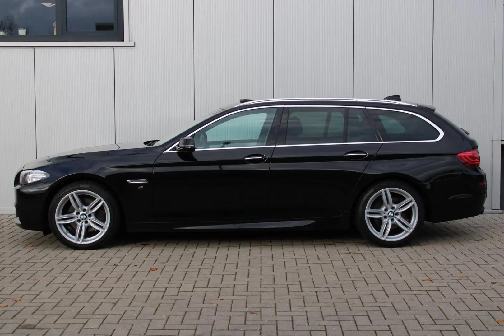 BMW 528 5-serie Touring 528xi M-Pakket I PANO I LED I ALCA Noir - 2