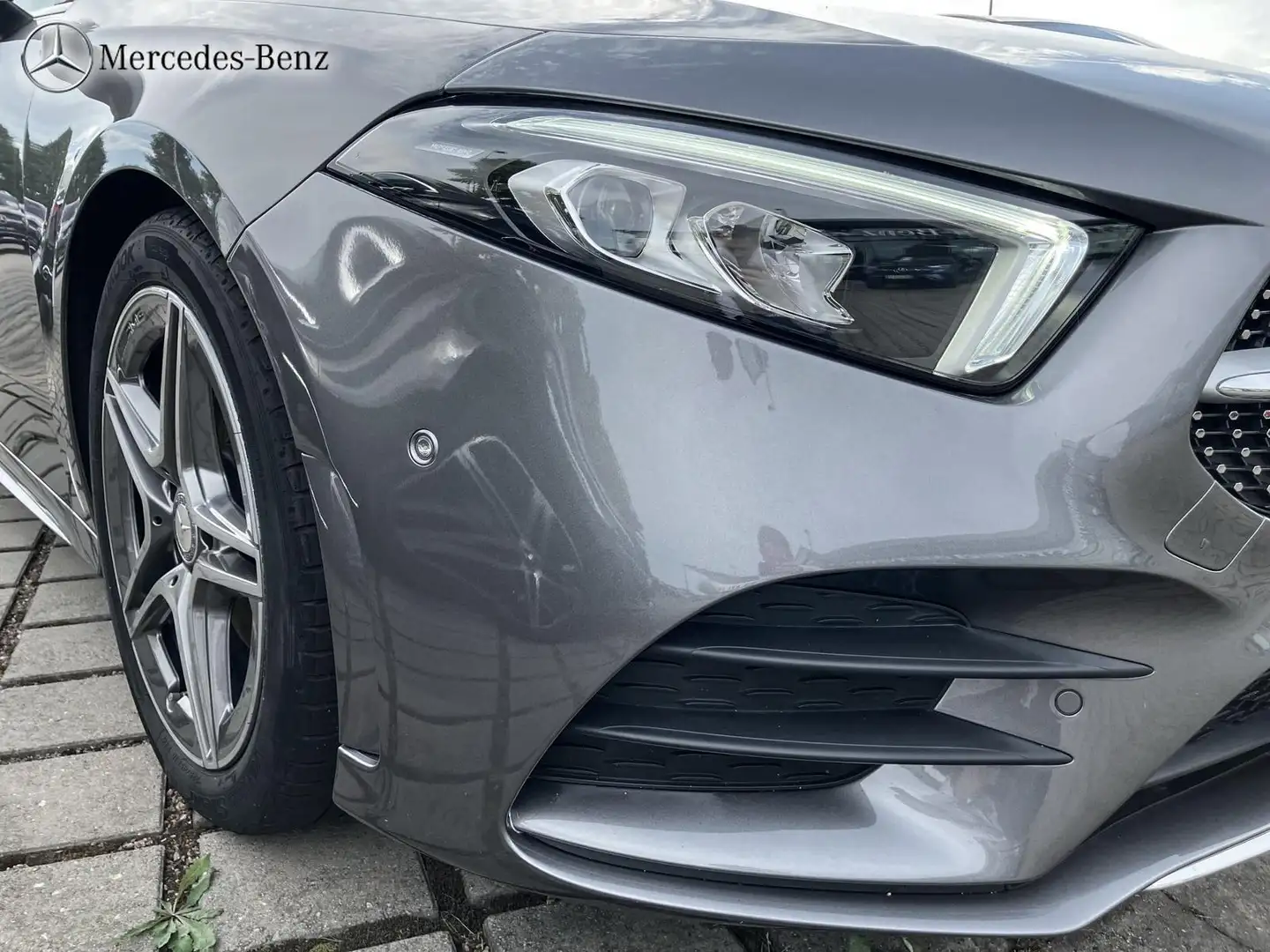 Mercedes-Benz A 200 Limousine AMG RüKam+MBUX+Tempomat+LED+18 Grijs - 2