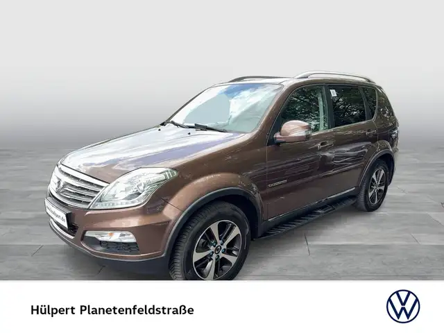 SsangYong Rexton W 2.2 CRYSTAL 4X4 LEDER 7SITZE AHK ALU