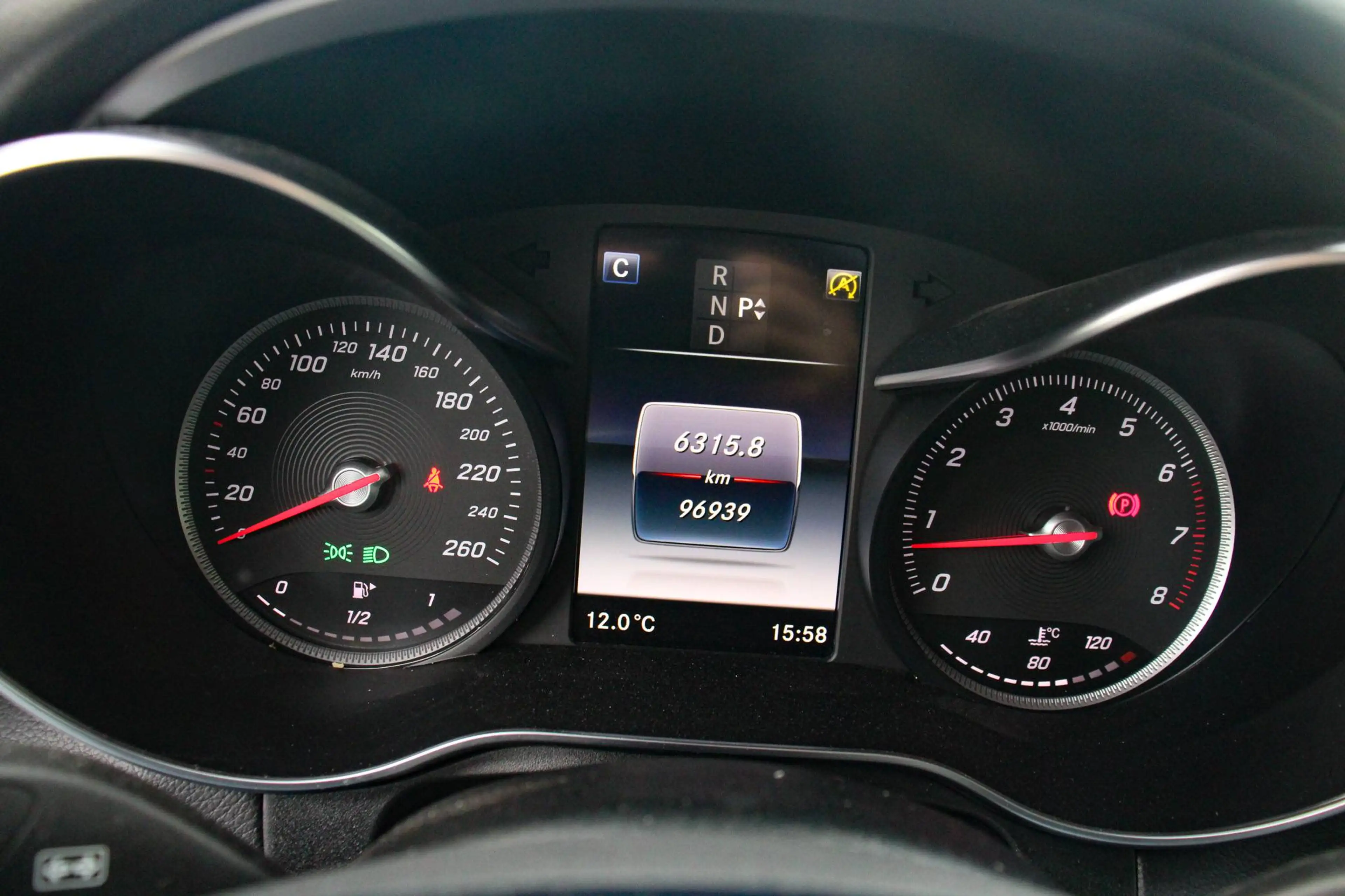 Mercedes-Benz GLC 250 GLC 250 4-Matic AMG LINE *Airmatic *Camera — photo 16