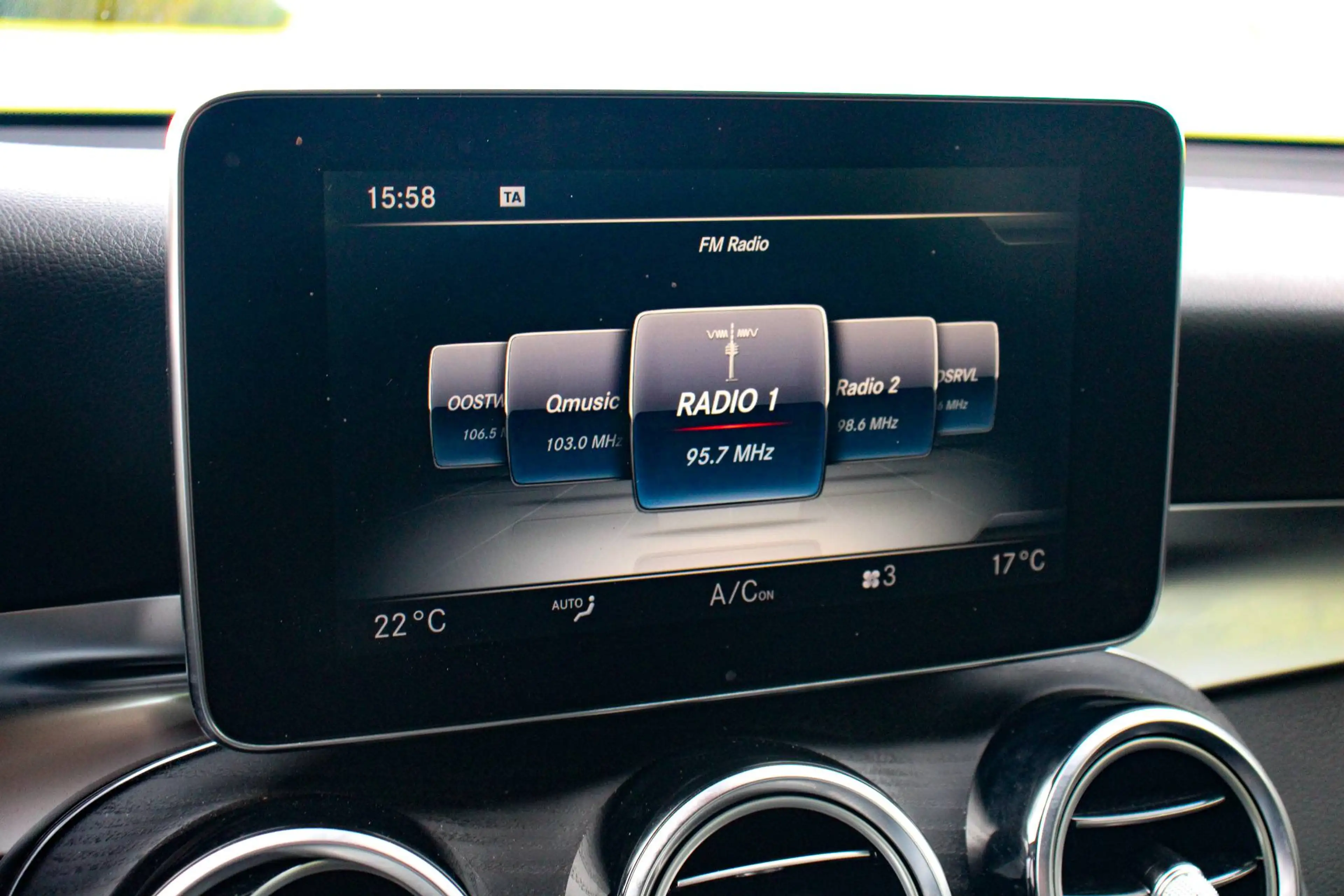 Mercedes-Benz GLC 250 GLC 250 4-Matic AMG LINE *Airmatic *Camera — photo 13