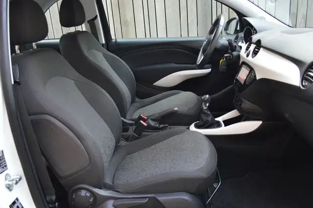 Opel Adam view 9