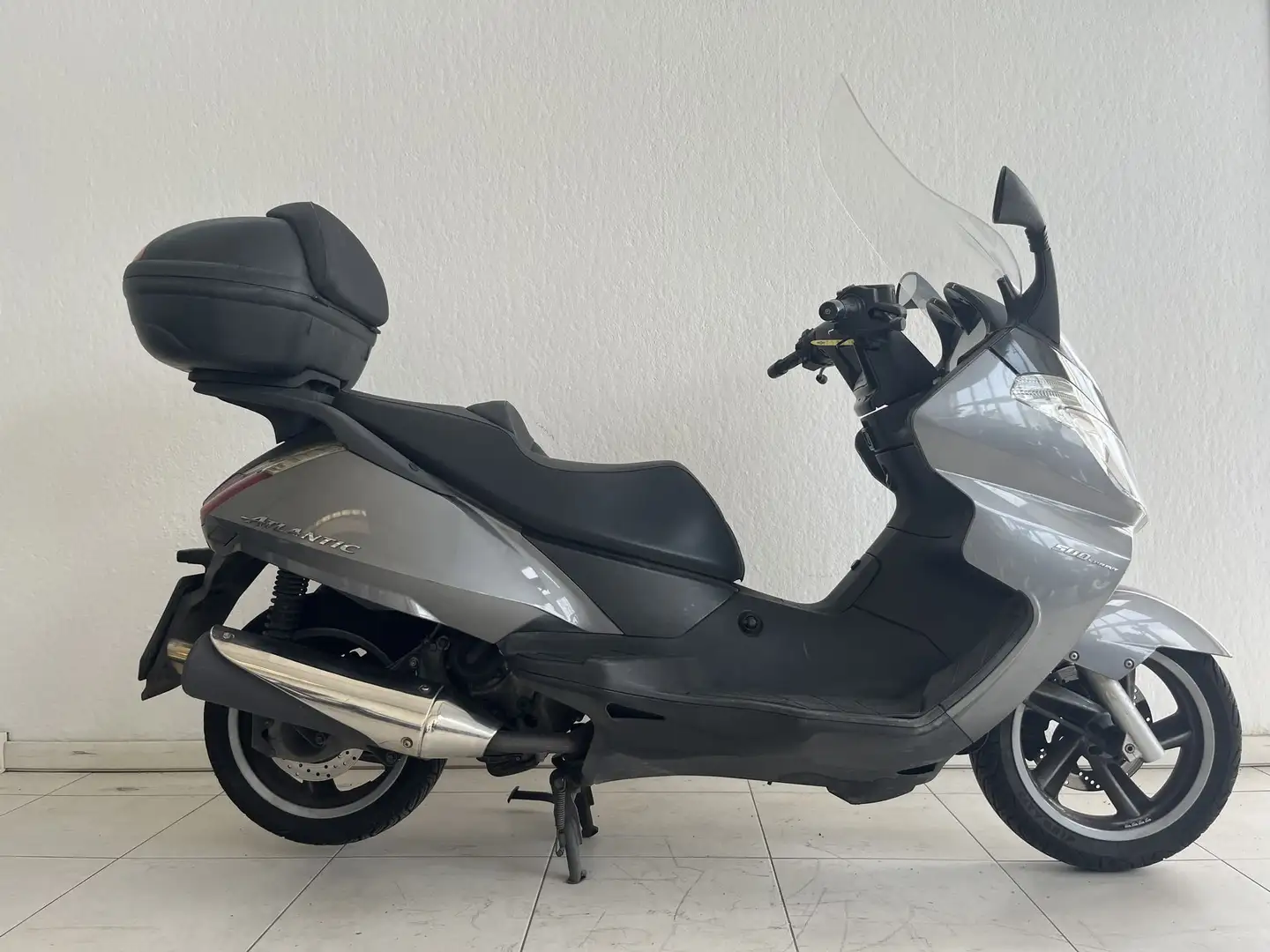 Aprilia Atlantic 500 - 1