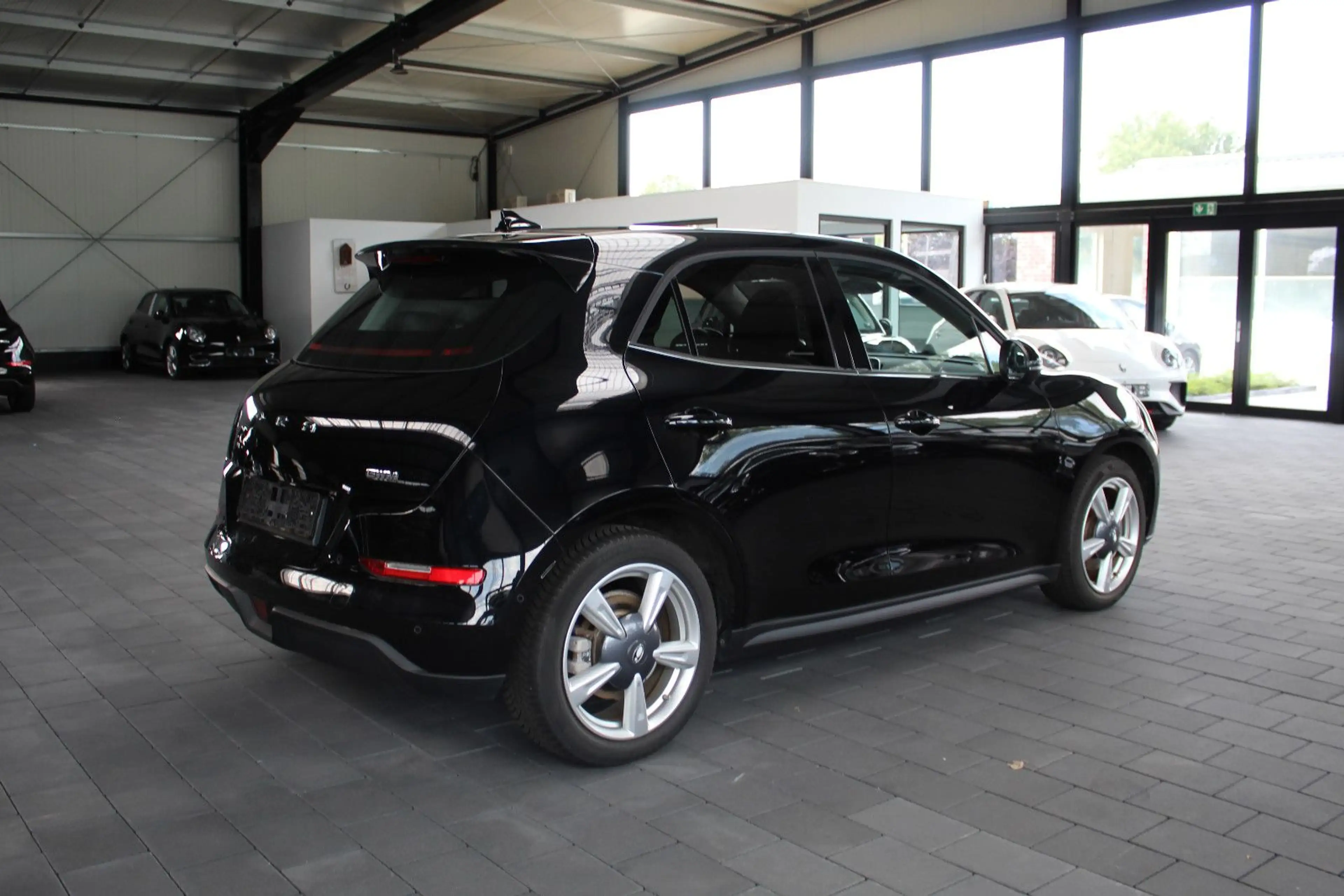 GWM ORA 03 400 Pro+(elektr. Heckklappe, Pano-Dach) — photo 6