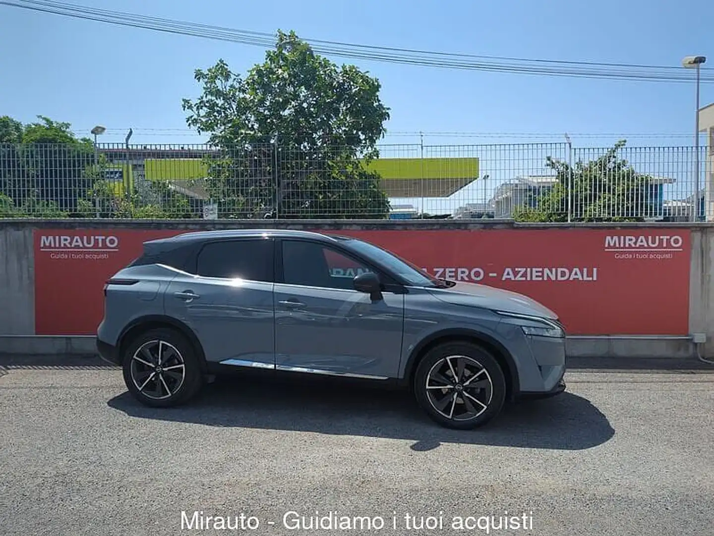 Nissan Qashqai 3ª serie Qashqai MHEV 158 CV Xtronic N-Style Gris - 1