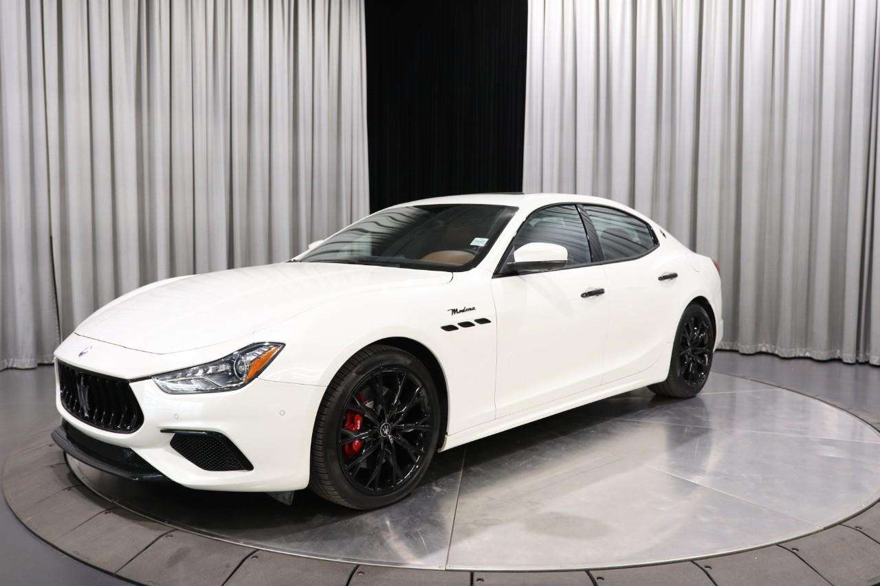 2022 Maserati Ghibli Modena Q4