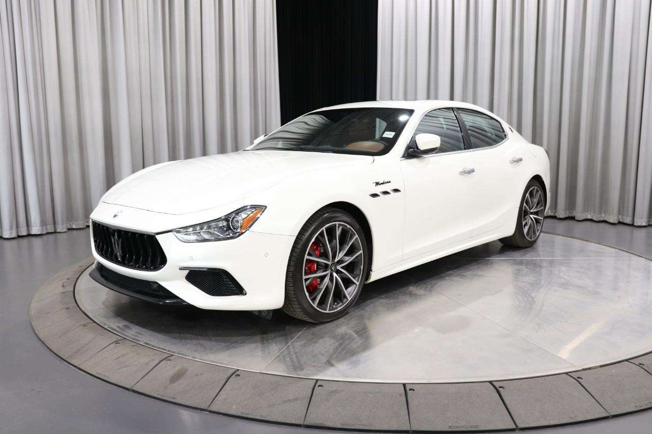 2022 Maserati Ghibli Modena Q4