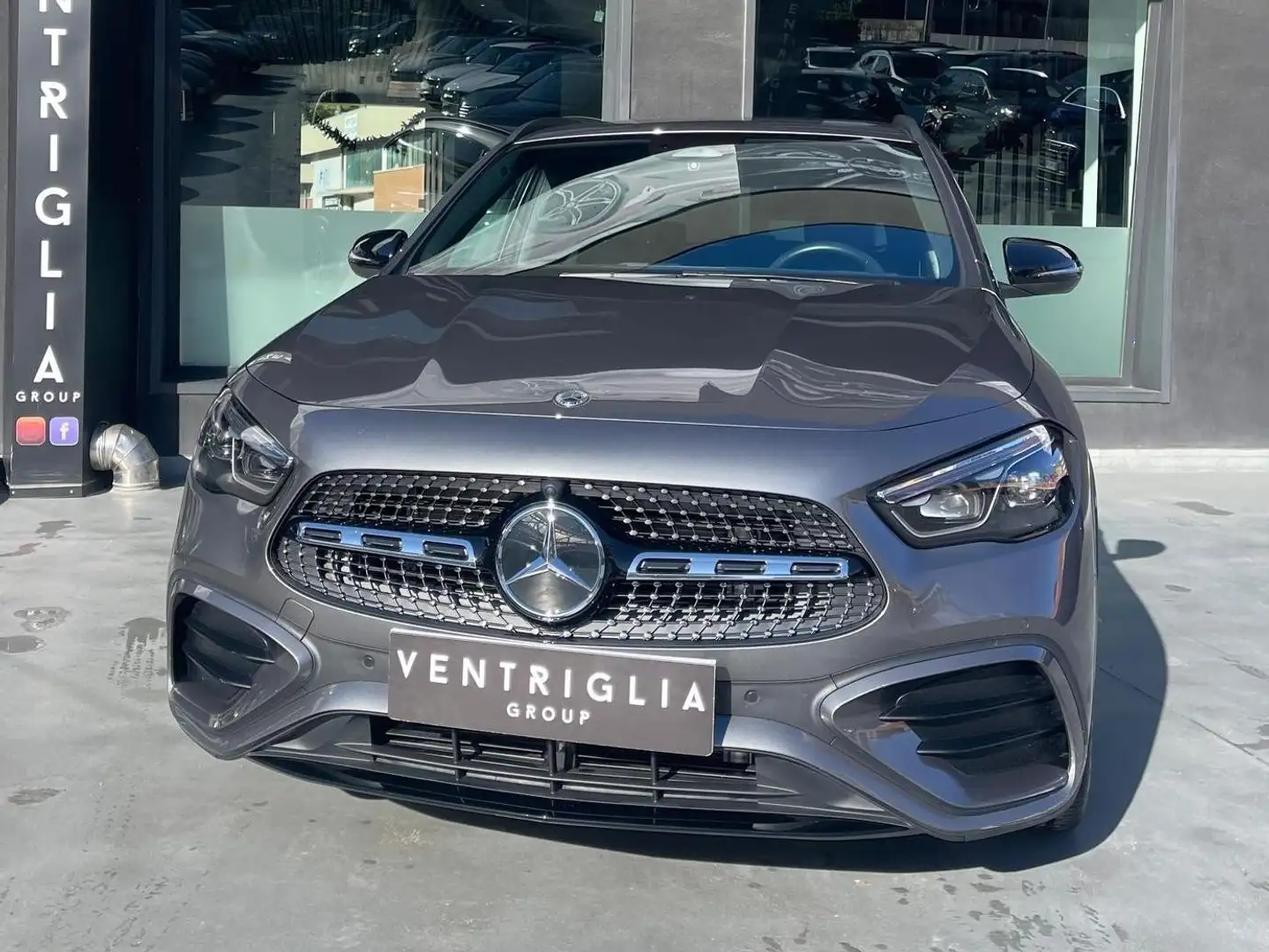 Mercedes-Benz GLA 200 GLA- d AMG Line Premium auto - 1