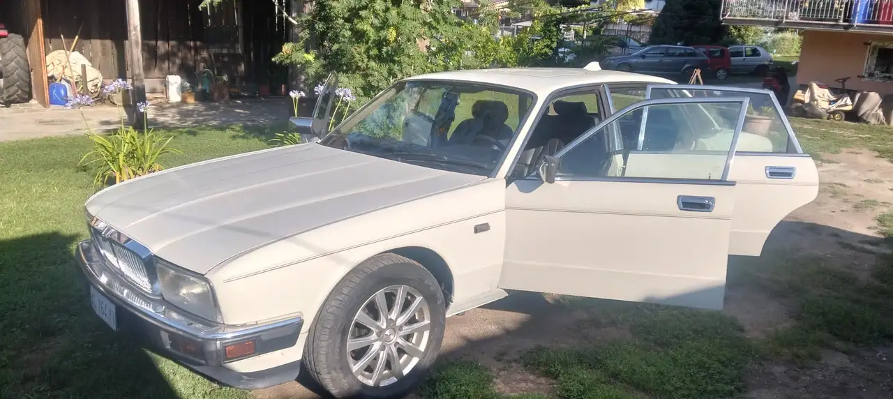Jaguar XJ, foto 7