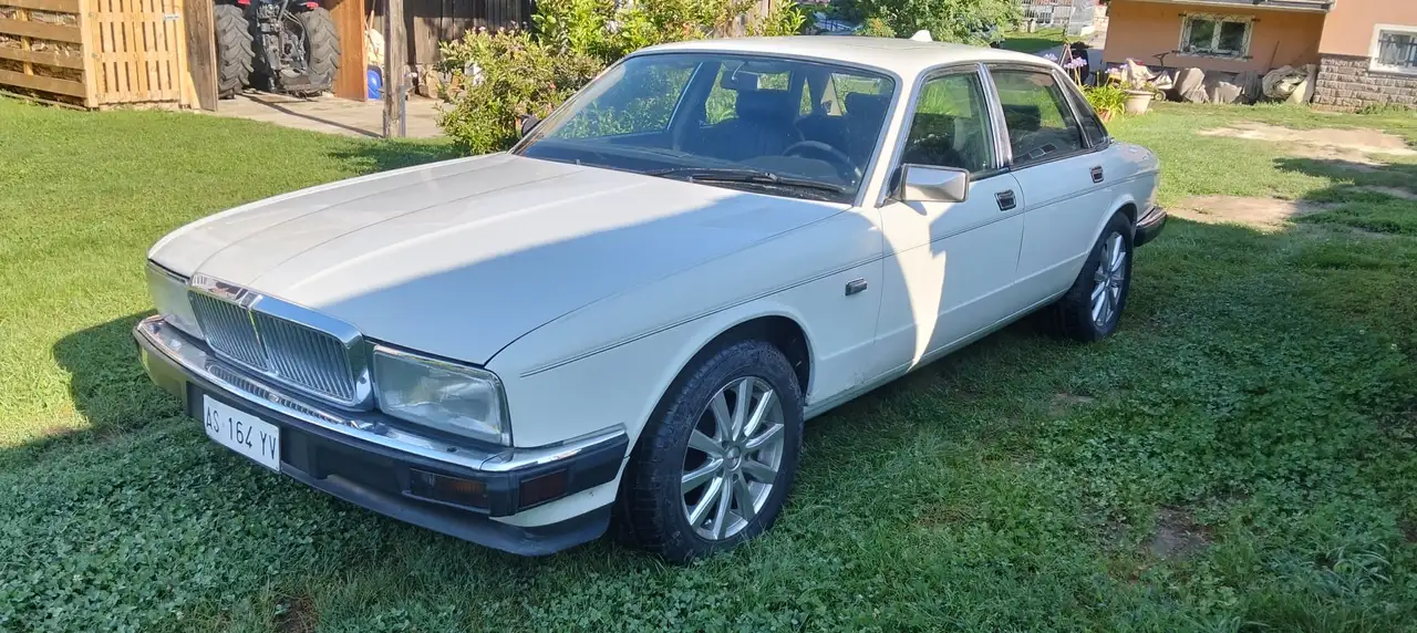 Jaguar XJ, foto 4