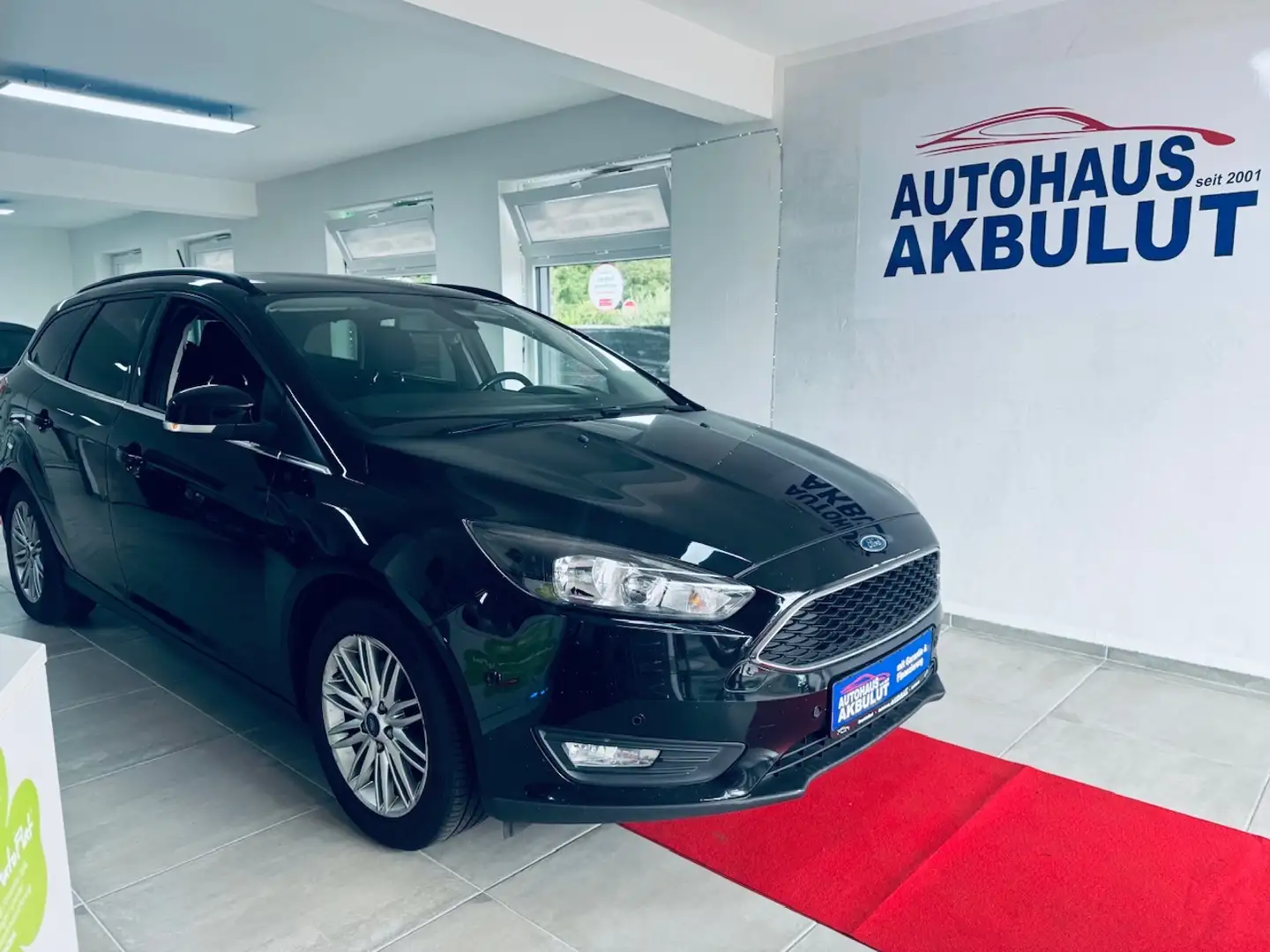 Ford Focus Cool*Finanzierung+Garantie+Inspektion+Tüv* Schwarz - 1