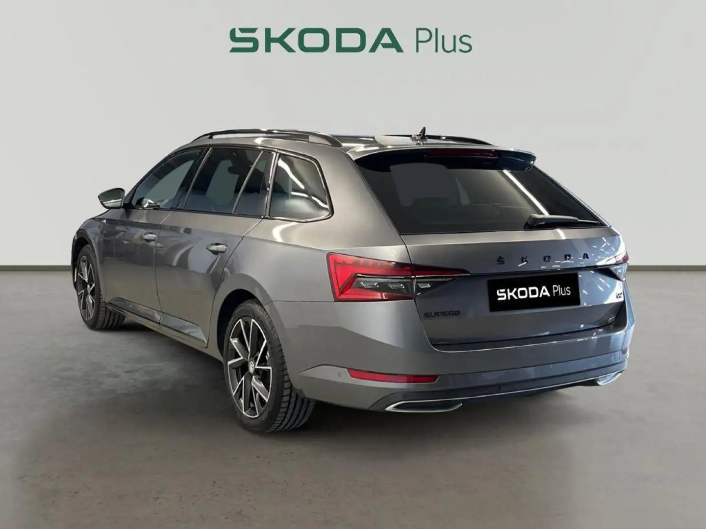 Skoda Superb Combi Sportline 1.4 TSI iV P-HEV DSG - 2