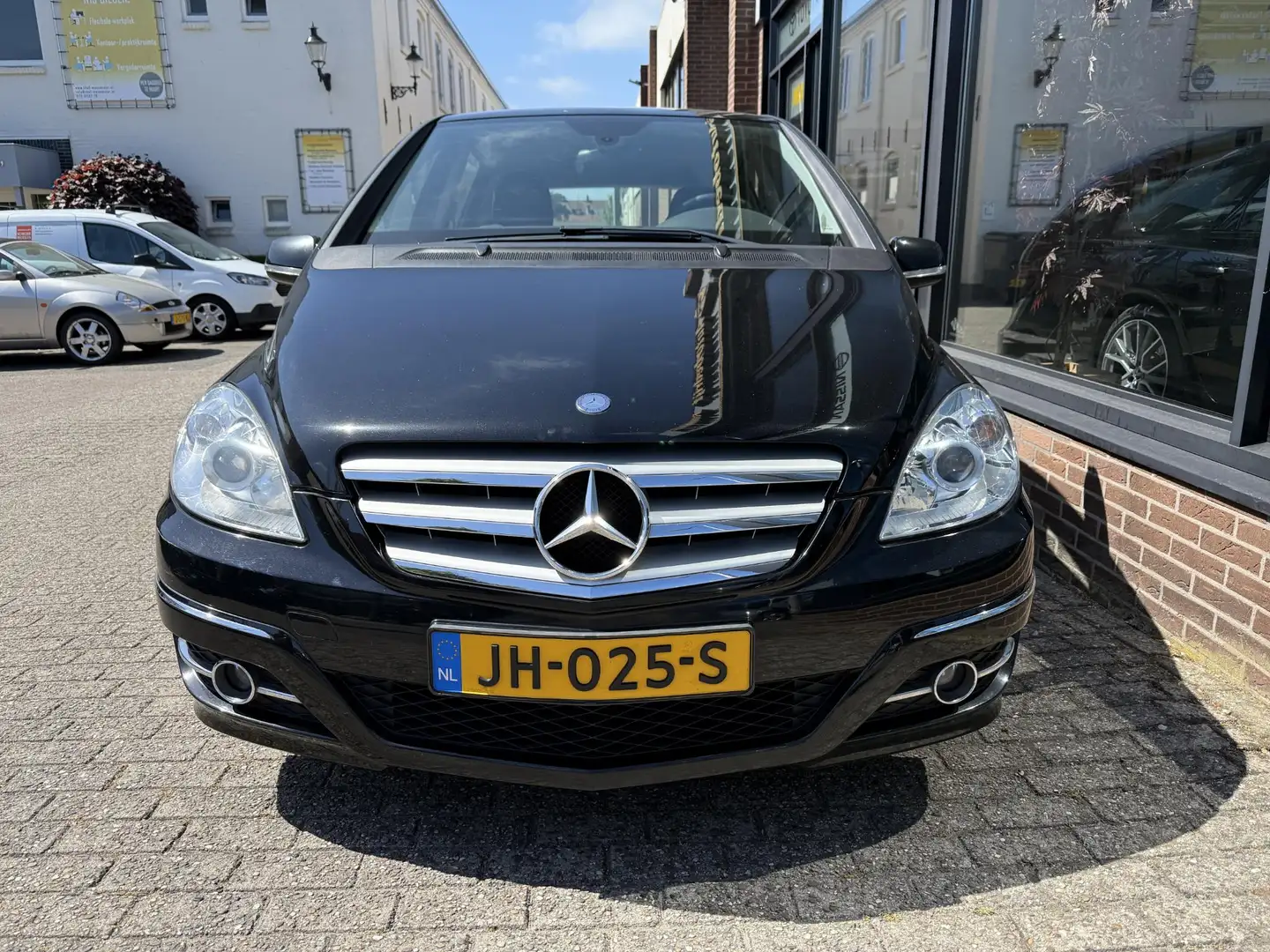 Mercedes-Benz B 180 Business Class Zwart - 2