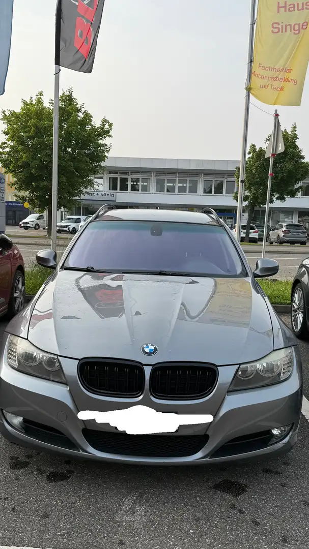 BMW 318 318i Touring Aut. Grau - 1