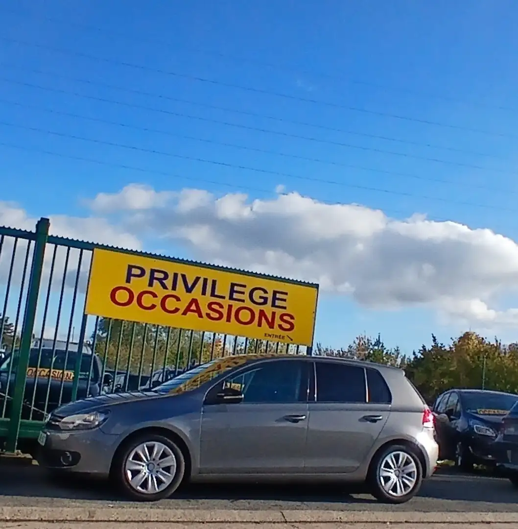 Volkswagen Golf VI 16 CR TDi Highline 5 PORTES GPS AIRCO CAPTEURS Gris - 1