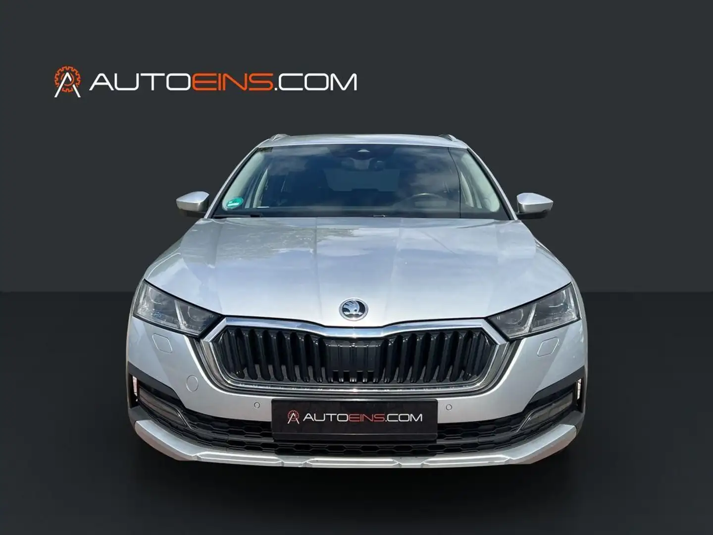 Skoda Octavia 2.0 TDI DSG Scout 4x4*Head-up-Display* Silber - 2