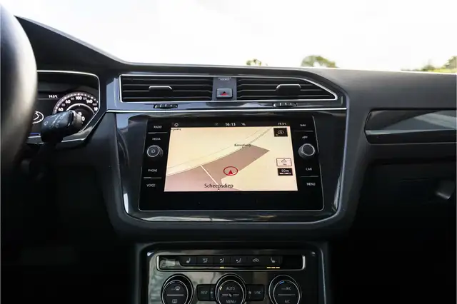 Volkswagen Tiguan view 27
