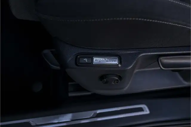 Volkswagen Tiguan view 11