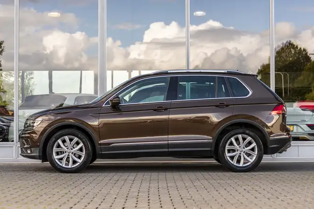 Volkswagen Tiguan view 5