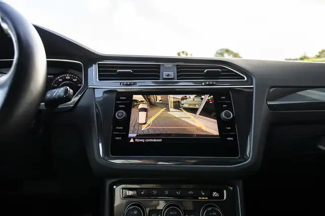 Volkswagen Tiguan view 26