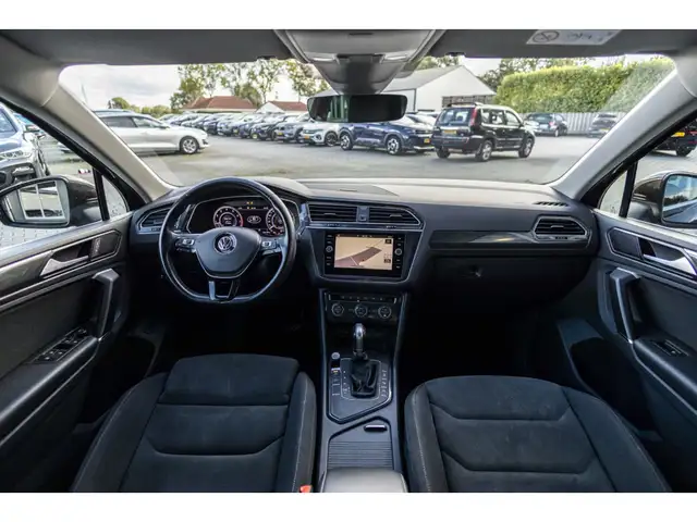 Volkswagen Tiguan view 6