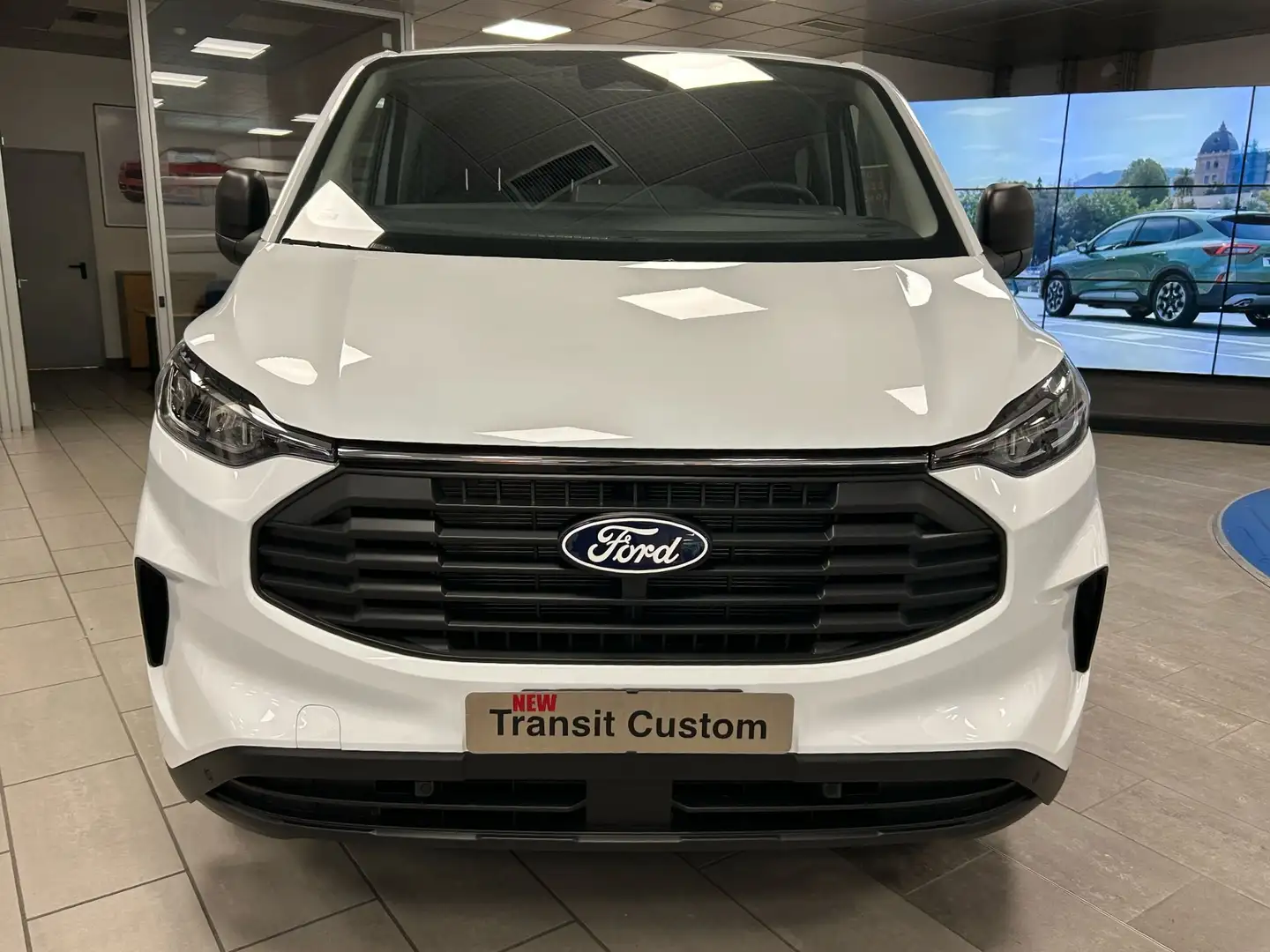 Ford Transit Custom 2.0 DIESEL 136cv AUTOCARRO 6 POSTI PASSO LUNGO Bianco - 2