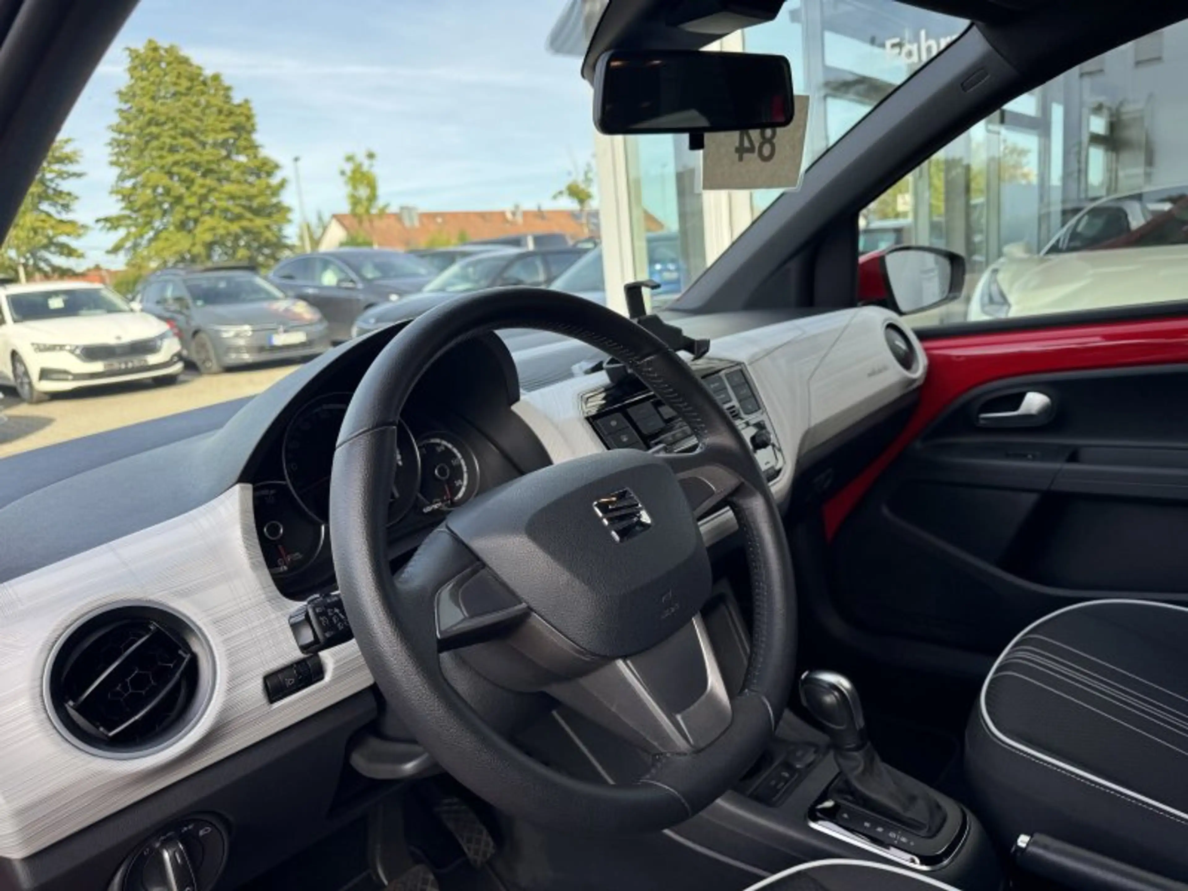 SEAT Mii electric Plus CCS Tempomat Sitzheizung Parktronic — photo 11