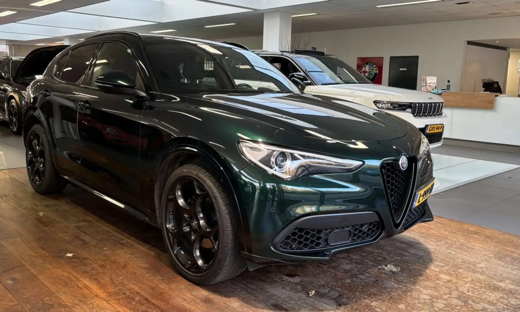 Alfa Romeo Stelvio 2.0 T AWD Veloce | 280 PK | 21 inch | 12 maanden B Grün - 1
