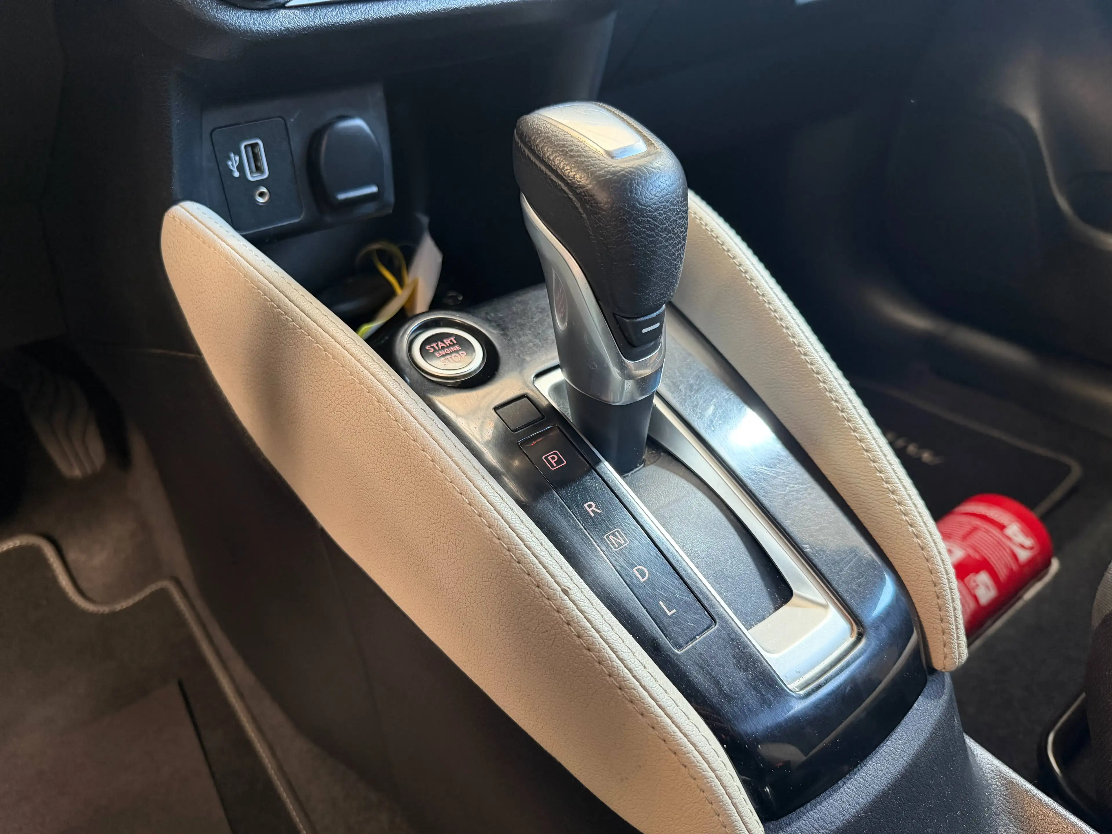 Nissan Micra Micra 1.0 IG-T Business Xtronic — photo 9