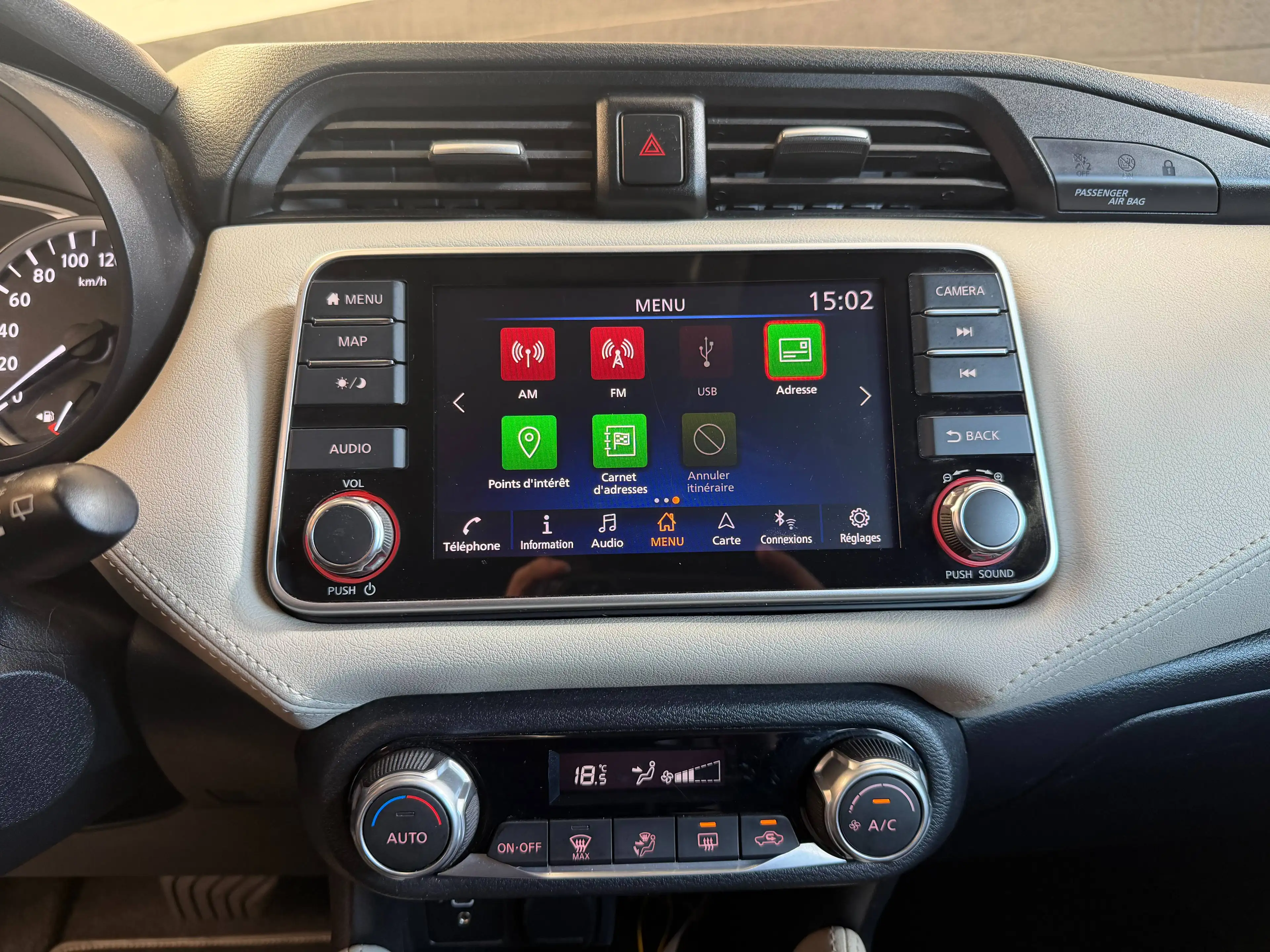 Nissan Micra Micra 1.0 IG-T Business Xtronic — photo 10