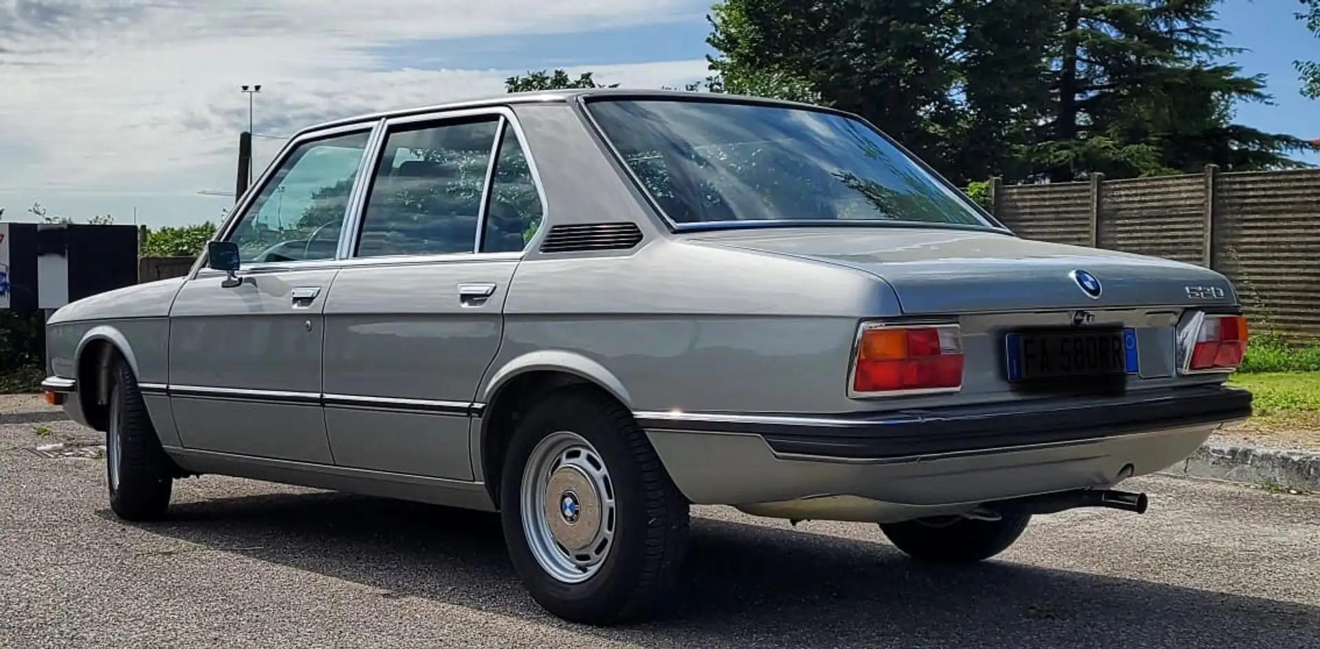 BMW 520 520 Argintiu - 2