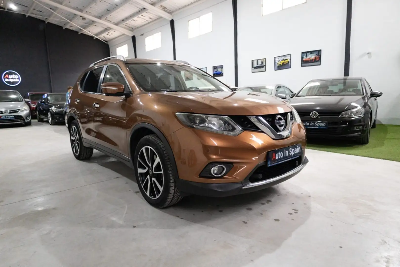 Nissan X-Trail 1.6 dCi Tekna 4x2 XTronic Brązowy - 1