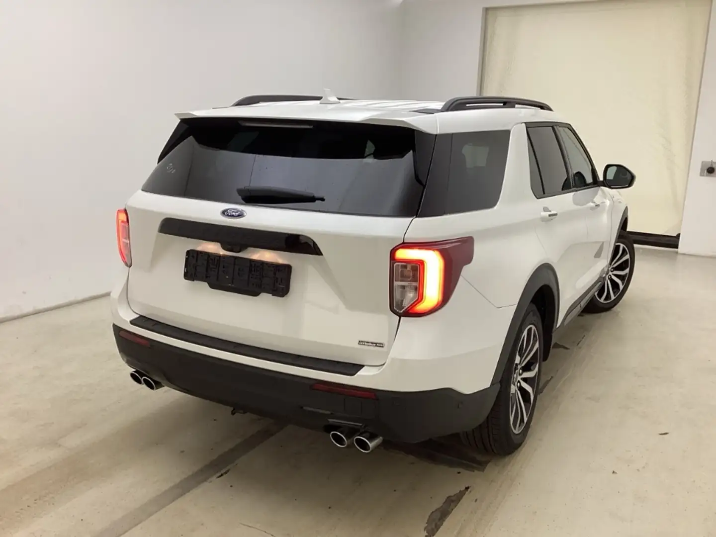 Ford Explorer ST-Line Plug-in-Hybrid 4x4 7-Sitzer Weiß - 2