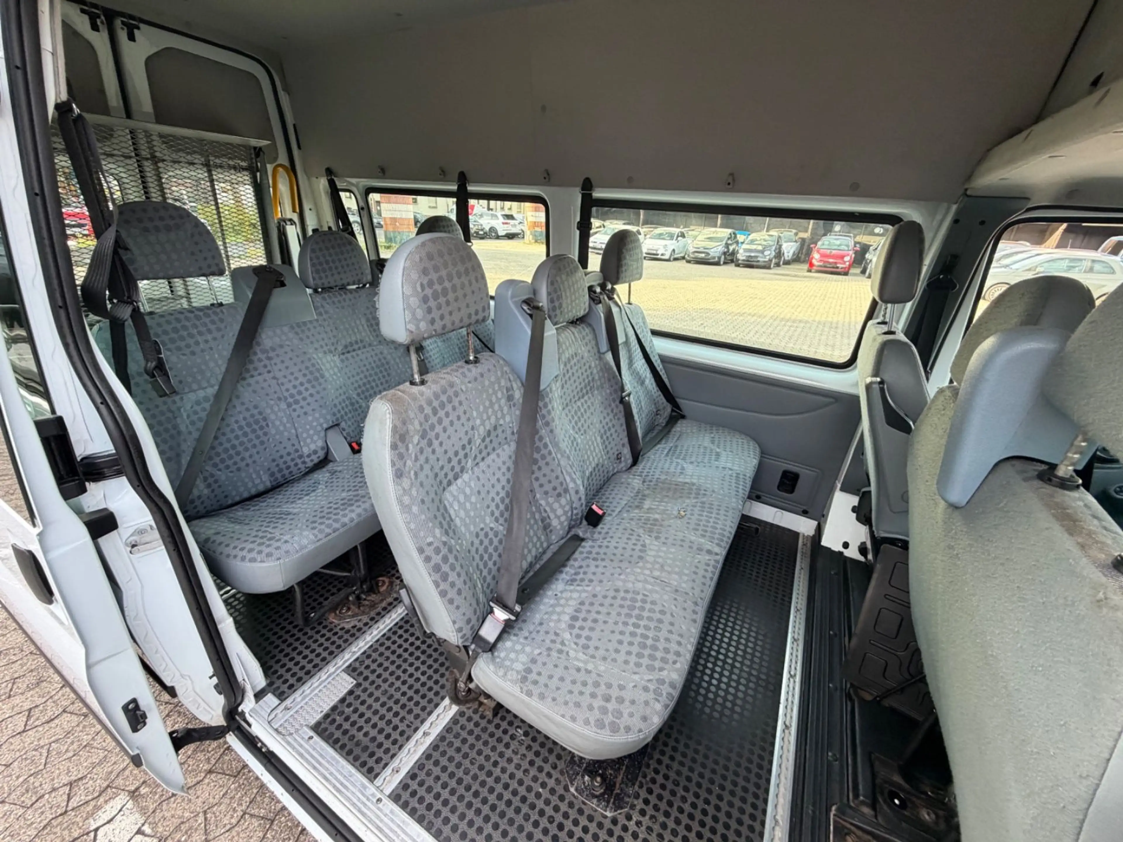 Ford Transit H3+L3 BUS 9.Sitzer Klima ROLLSTUHLLIFT — photo 11