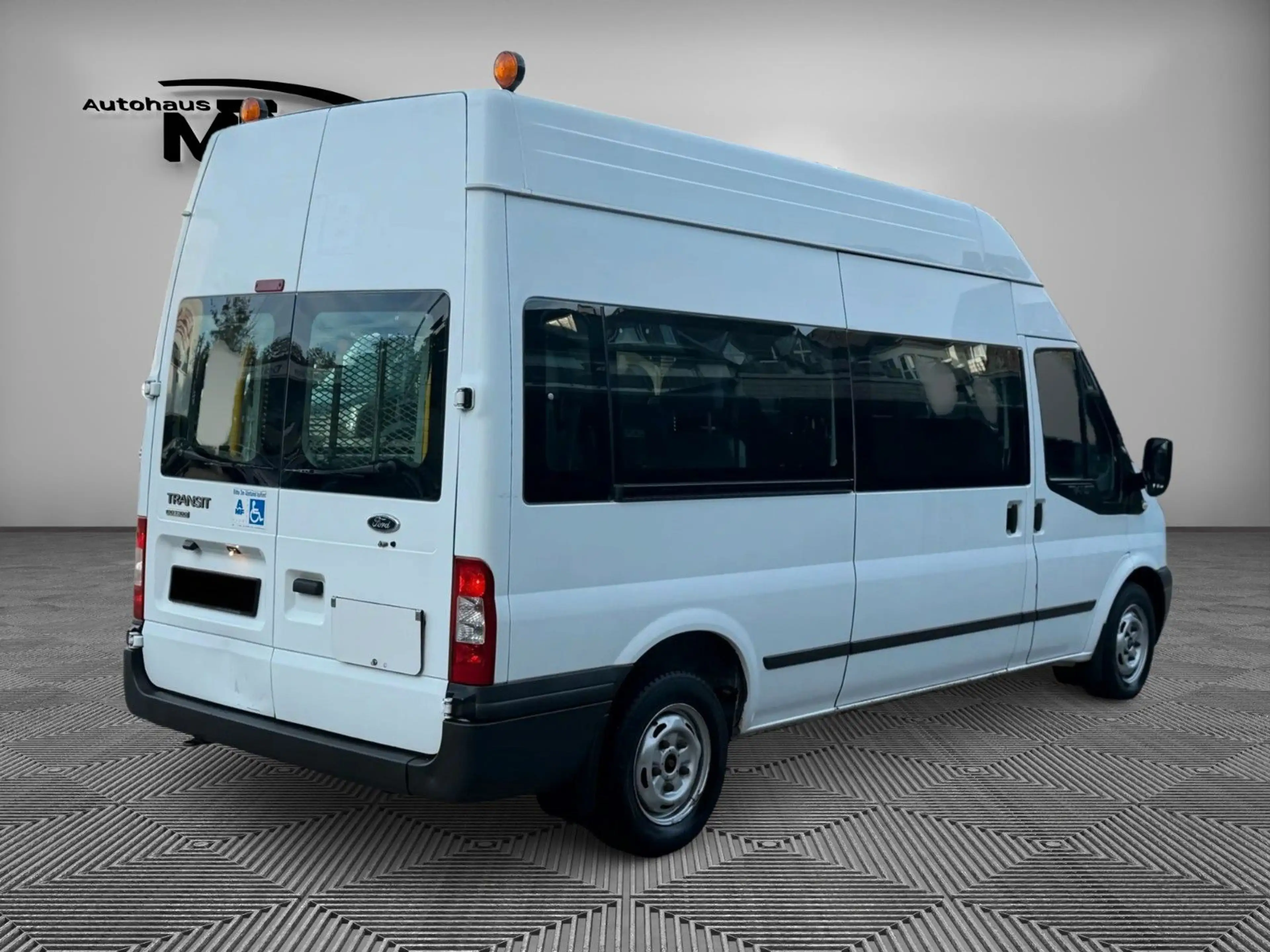 Ford Transit H3+L3 BUS 9.Sitzer Klima ROLLSTUHLLIFT — photo 5