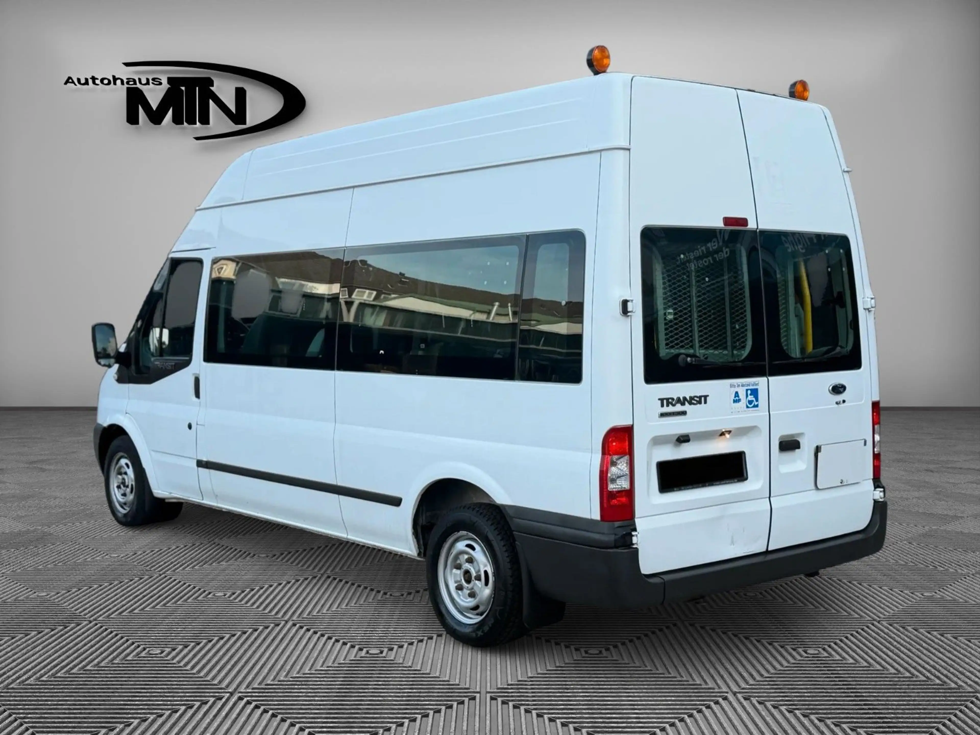 Ford Transit H3+L3 BUS 9.Sitzer Klima ROLLSTUHLLIFT — photo 3