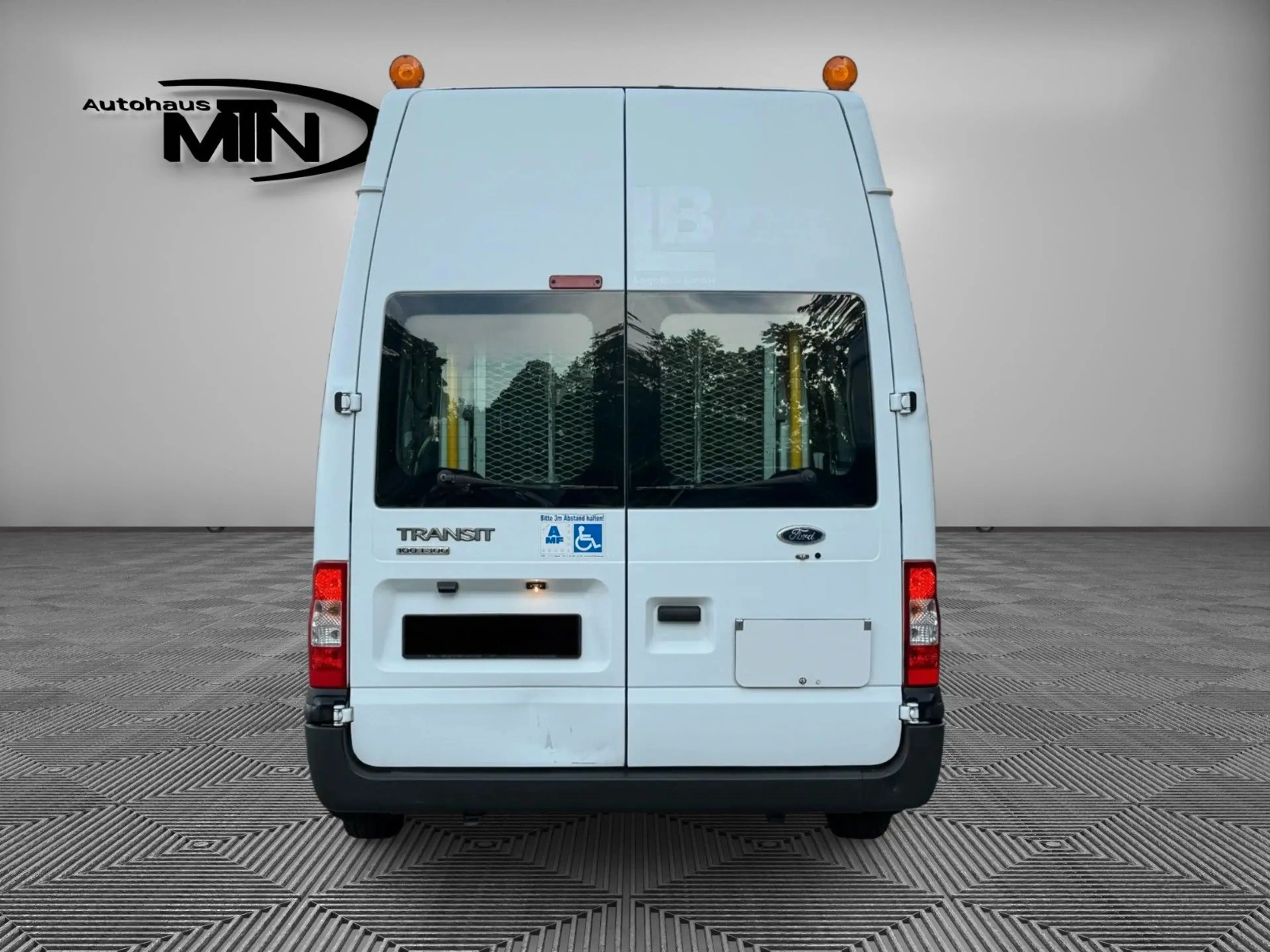 Ford Transit H3+L3 BUS 9.Sitzer Klima ROLLSTUHLLIFT — photo 4