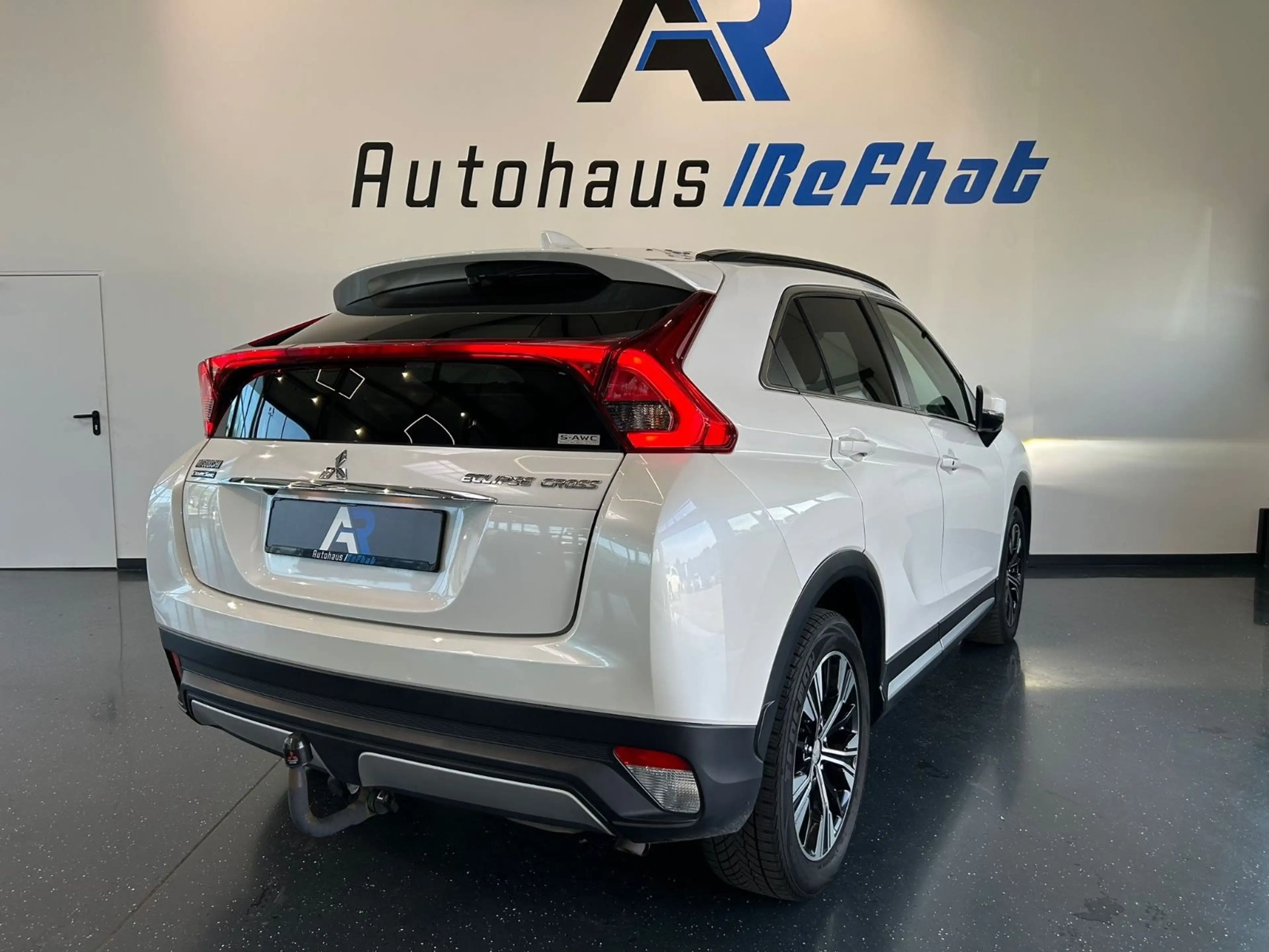 Mitsubishi Eclipse Cross Top 4WD*ACC*LED*AHK*SHZ*HUD*PDC* — photo 9