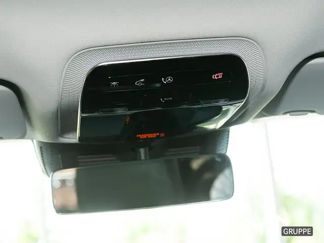 Mercedes-Benz GLC view 11