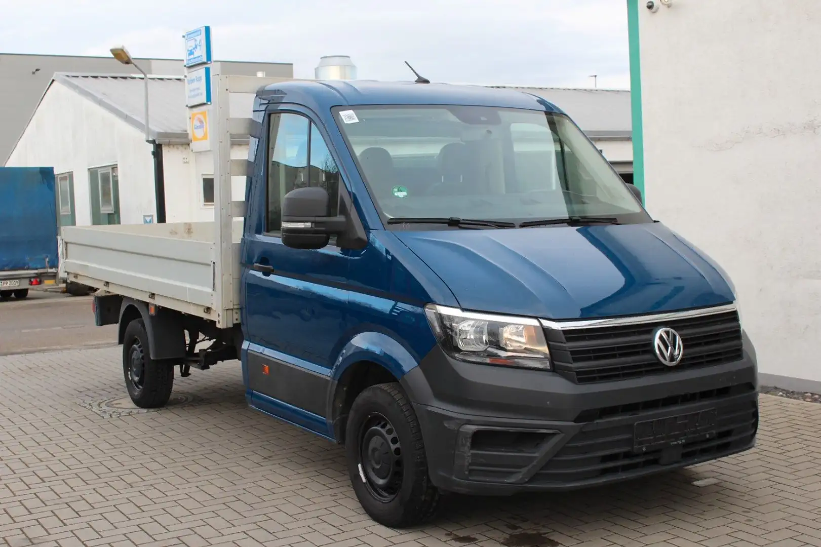 Volkswagen Crafter Pritsche 35 mittellang FWD Klima+AHK Blau - 1