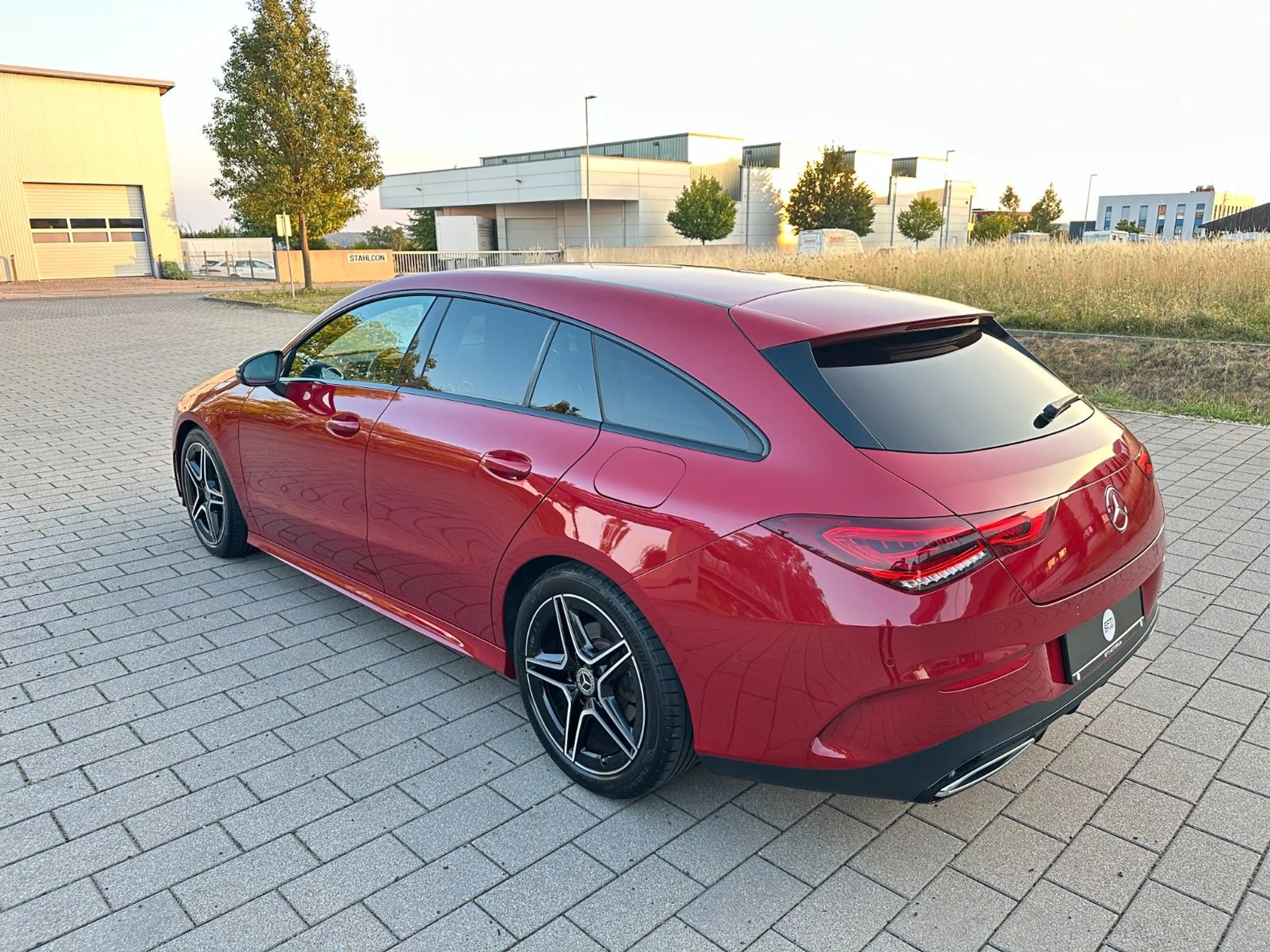Mercedes-Benz CLA 200 AMG/Night/DesignoLack/Kamera/Ambiente — photo 3