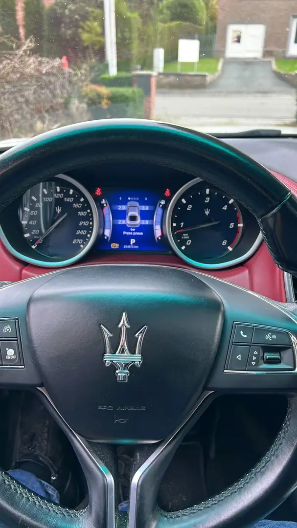 Maserati Ghibli 3.0 D - 1