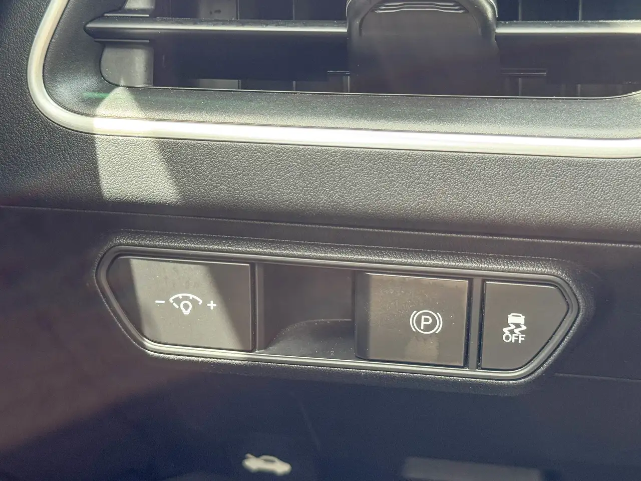 Kia K4 снимка Kia K4