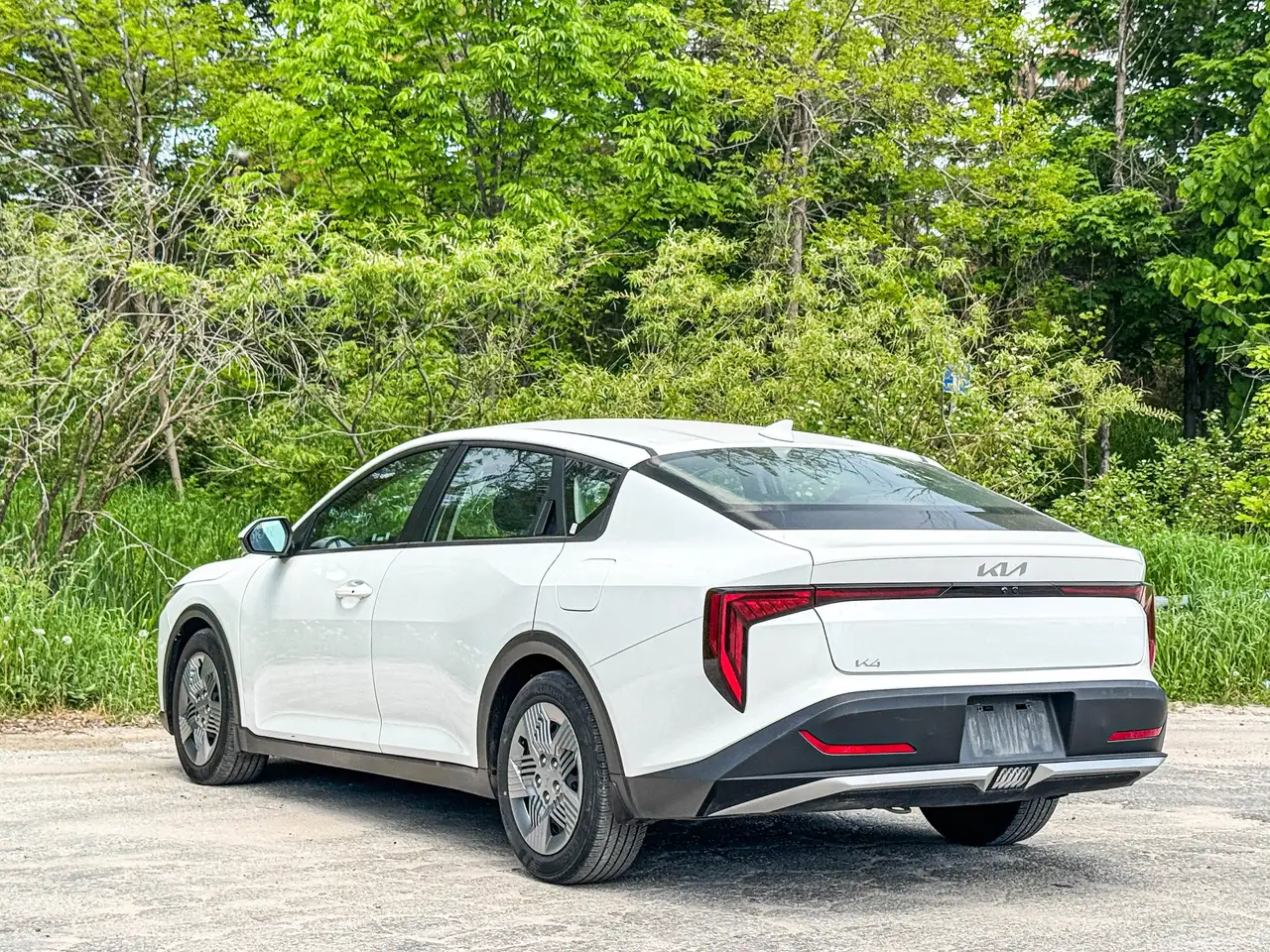 Kia K4 снимка Kia K4