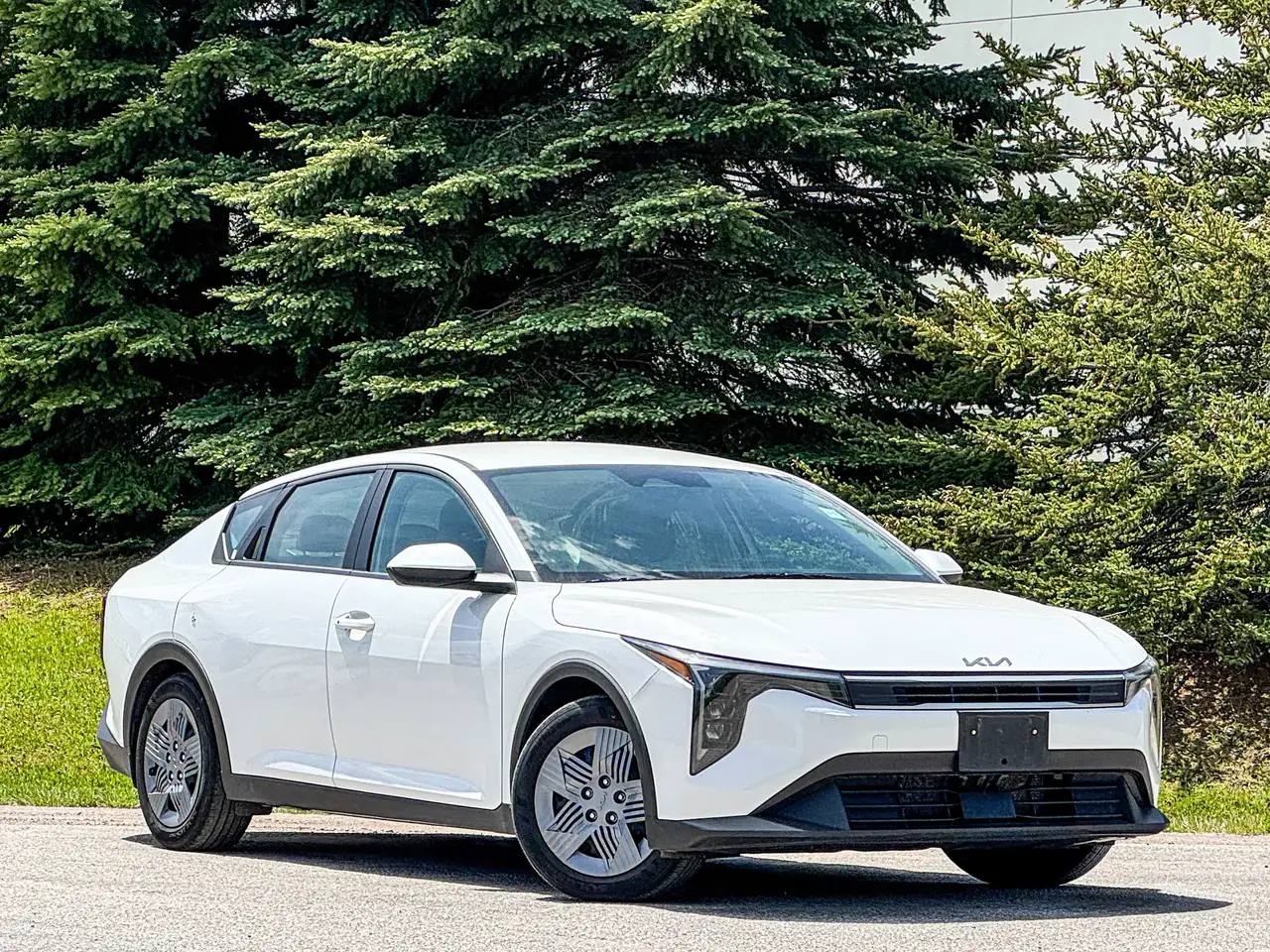 Kia K4 снимка Kia K4