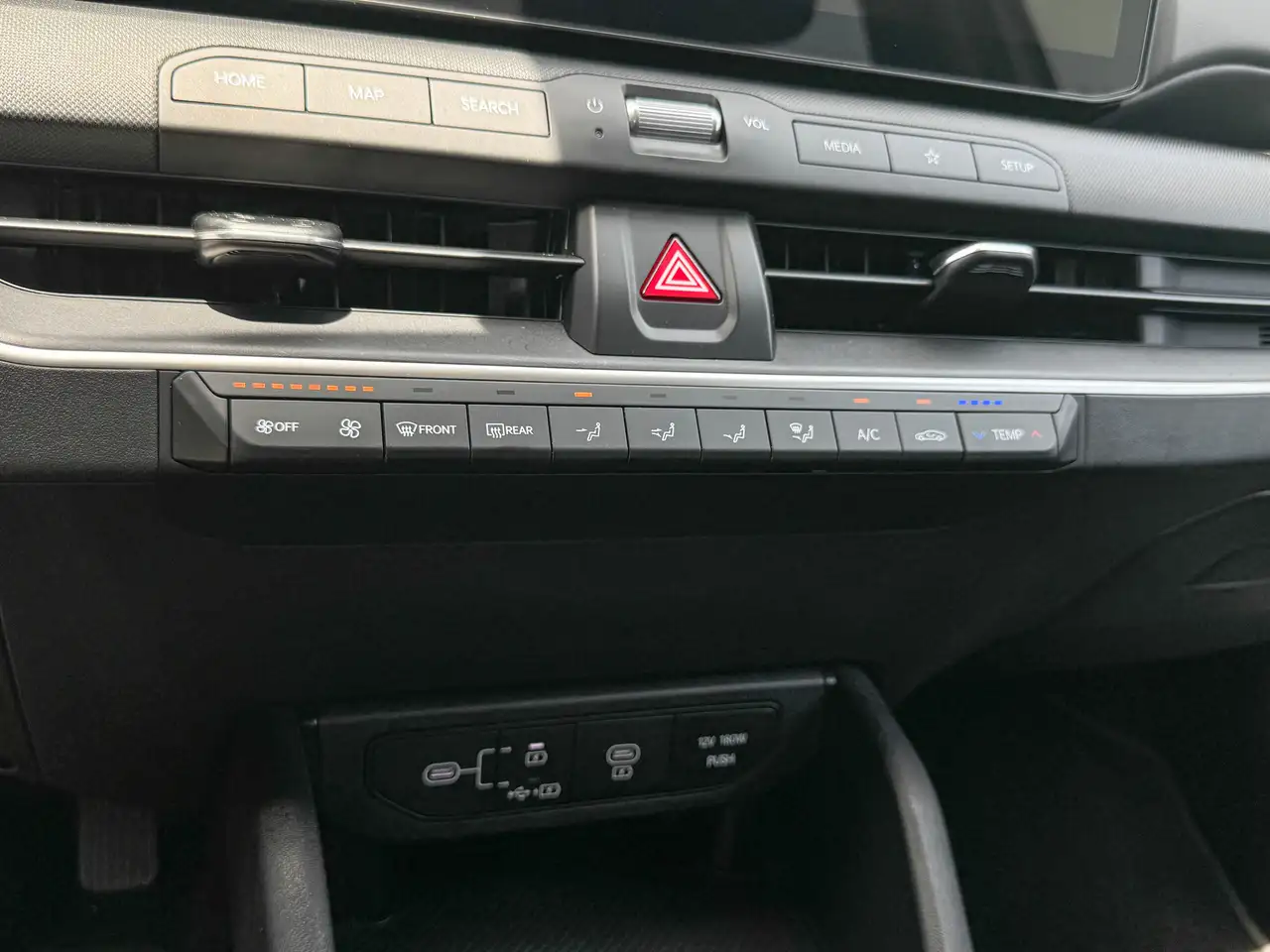 Kia K4 снимка Kia K4