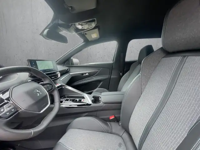 Peugeot 3008 view 9