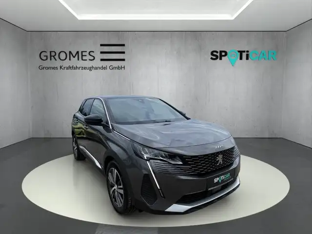 Peugeot 3008 main image