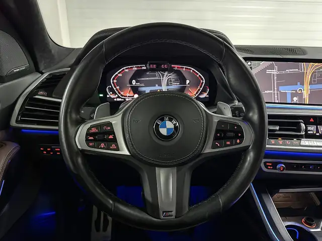 BMW X7 view 12